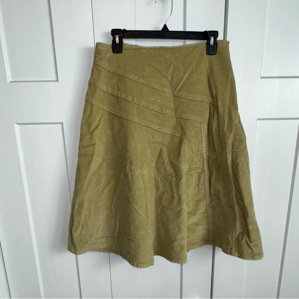Women's A.M.I. Corduroy Green Skirt - Size 10